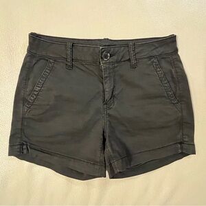 American Eagle Black Midi Shorts Size 2